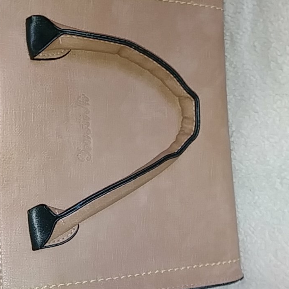 Purse - Picture 3 of 4